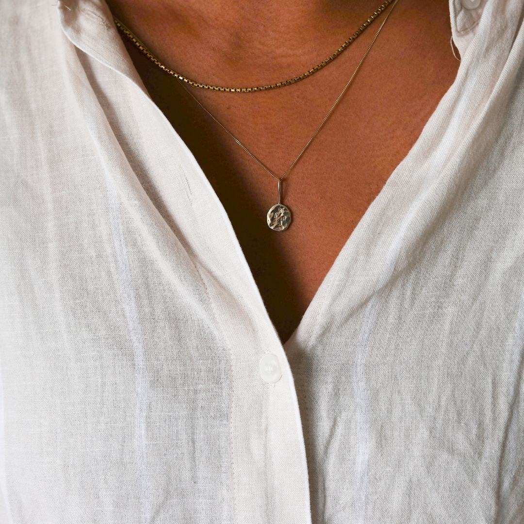 Hammered ATHENA Solid 9ct Gold Necklace - Image 4